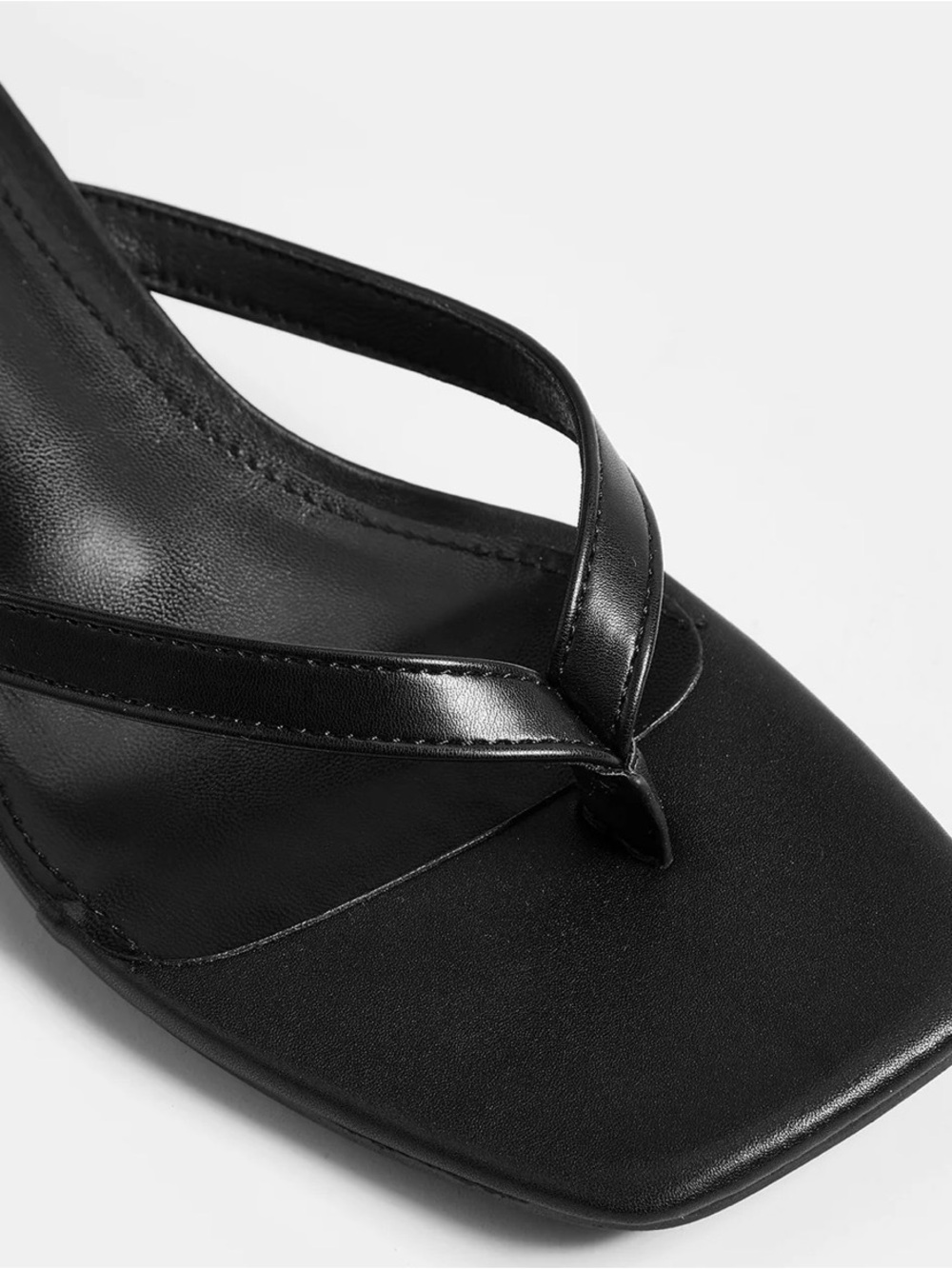 Commense Black Thong Kitten Heel Sandals - Picture 4 of 4